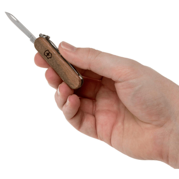 Victorinox 0.6221.63 Classic SD Wood Çakı, Ceviz Ağacı