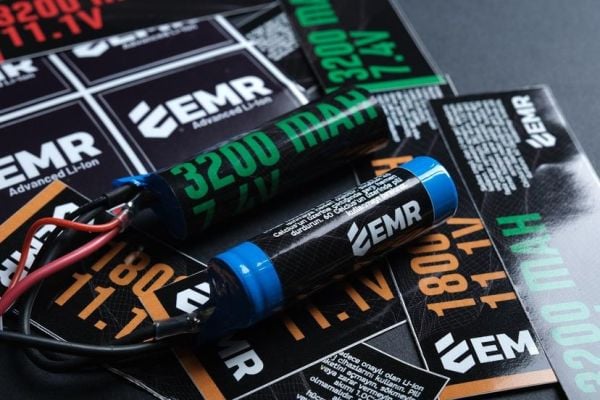 EMR 7.4V 3500mAh Lithium Ion İki Yaprak Airsoft Pil Tamiya