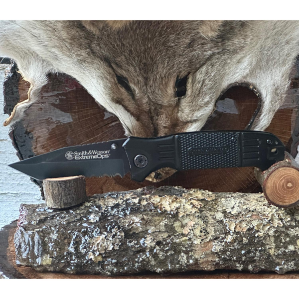 Smith & Wesson® Extreme Ops 2 Tanto Serrated Katlanır Çakı SWEX2TS