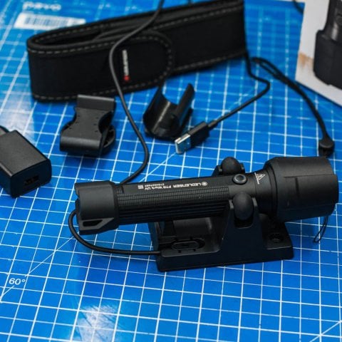 LEDLENSER P7R WORK UV