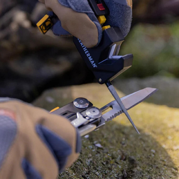Leatherman Blade Sharpener - Çok Amaçlı Bıçak Bileme Aracı 833023